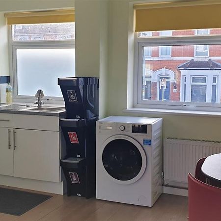 Swindon Old Town Duplex - Entercloud9Sa Apartment Bagian luar foto