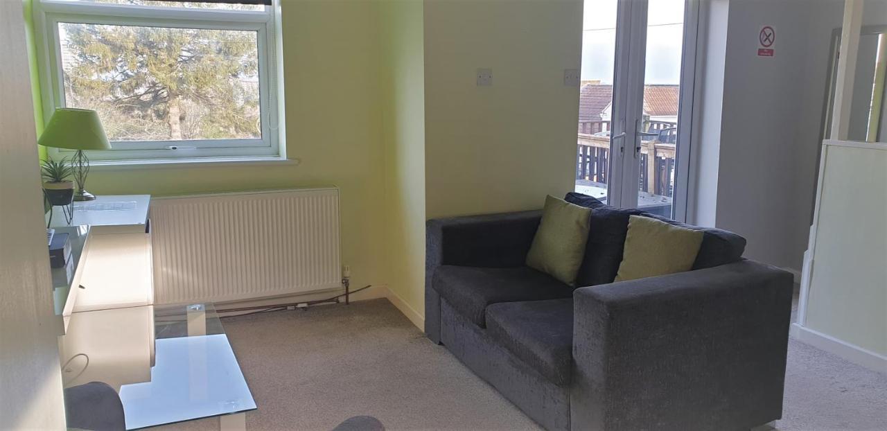 Swindon Old Town Duplex - Entercloud9Sa Apartment Bagian luar foto
